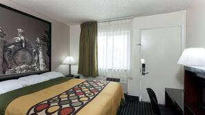 Desk, iron/ironing board, free WiFi, linens