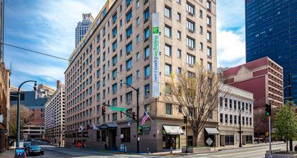Holiday Inn Express and Suites Atlanta Downtown, an IHG Hotel