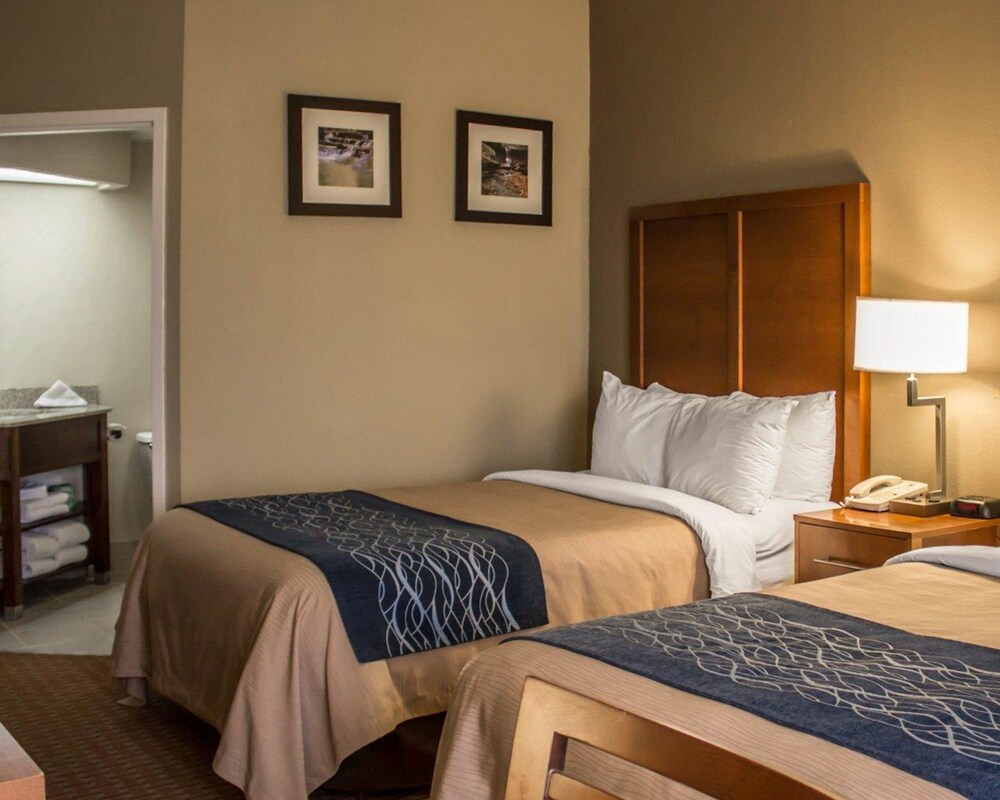 Quality Inn in Akron Best Rates & Deals on Orbitz