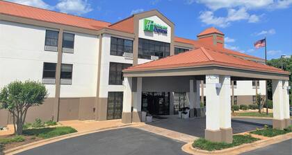 Holiday Inn Express Hillsborough, an IHG Hotel