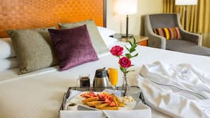 1 bedroom, premium bedding, in-room safe, individually decorated