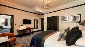 In-room safe, desk, iron/ironing board, free WiFi