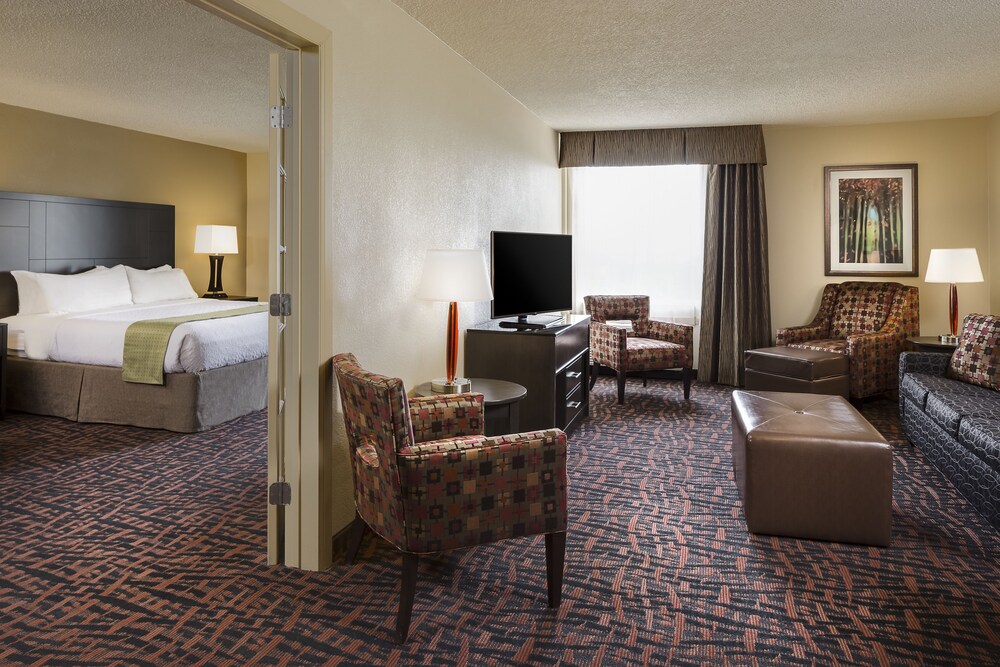 Holiday Inn Wichita East I35 in Wichita Best Rates & Deals on Orbitz