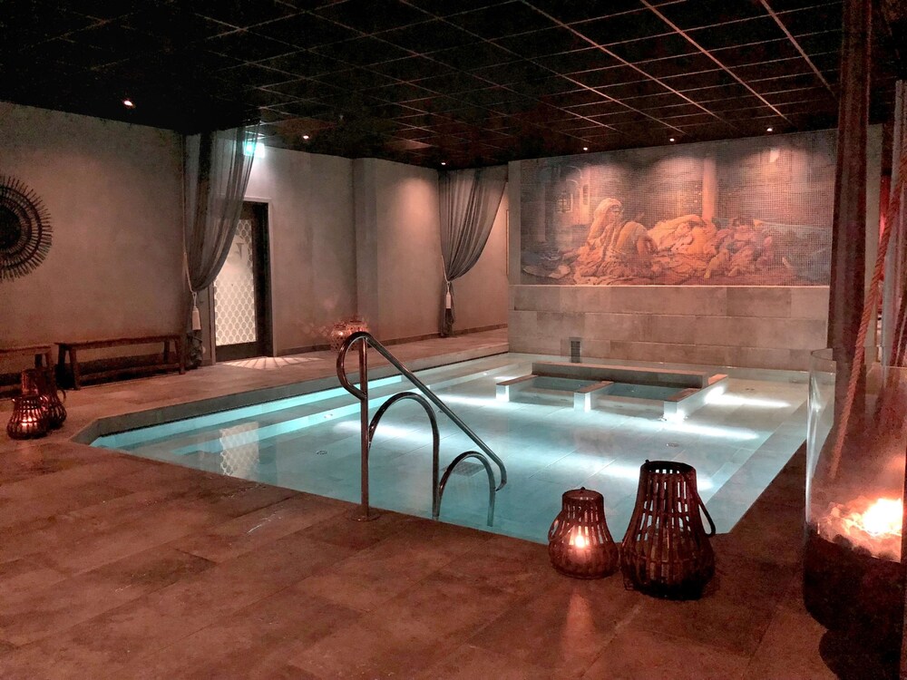 Indoor pool, Radisson Blu Scandinavia Hotel