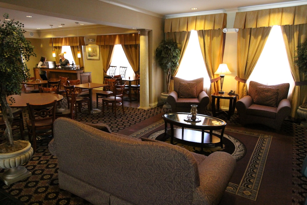 Best Western Plus Hannaford Inn & Suites