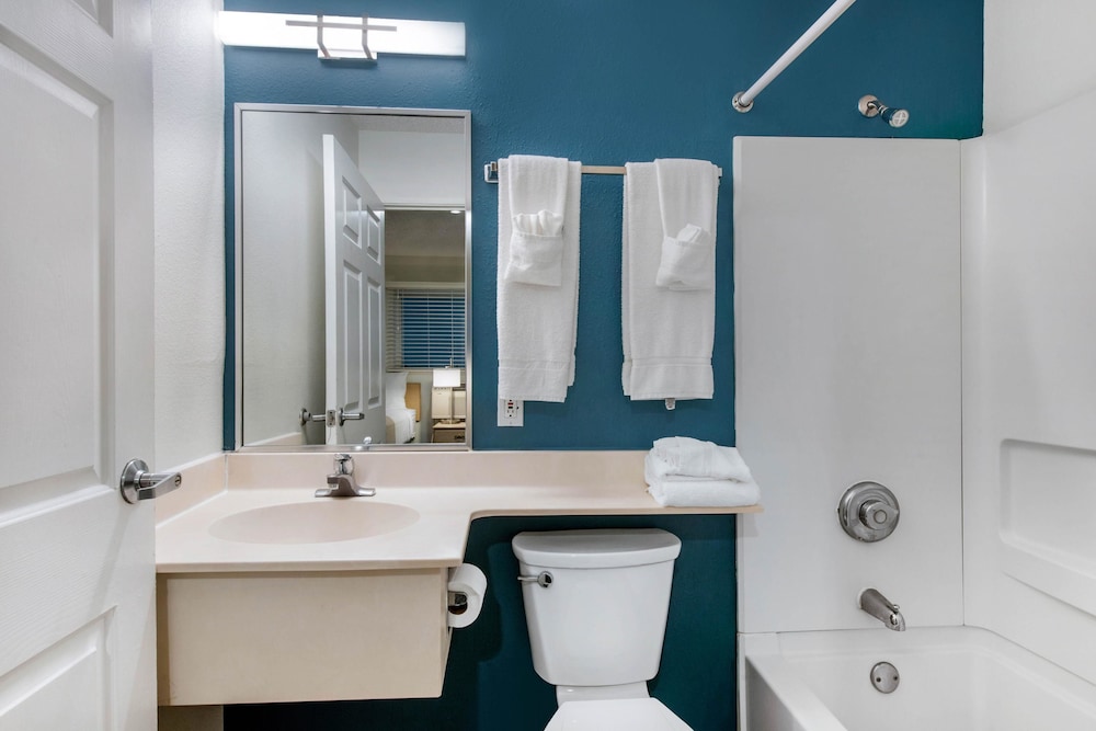 Suburban Extended Stay Hotel Lakeland North I-4
