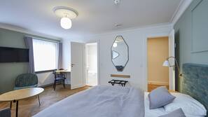 Dundyner, minibar, pengeskab, med varierende dekoration