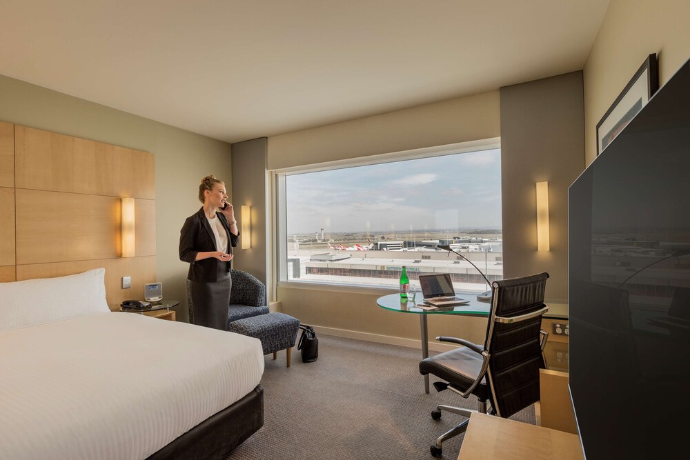 PARKROYAL Melbourne Airport