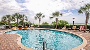 2 outdoor pools, sun loungers