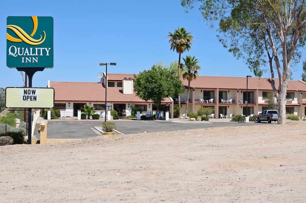 Front of property, Quality Inn Wickenburg