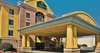 La Quinta Inn & Suites by Wyndham Hot Springs
