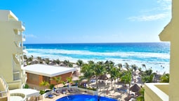 Hotel NYX Cancun
