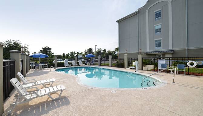 Comfort Suites Myrtle Beach Central In Myrtle Beach Sc Expedia