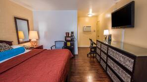 Desk, free WiFi, linens