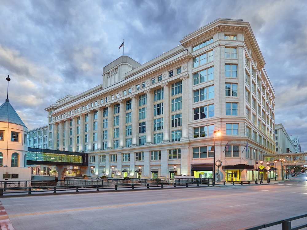 Residence Inn Milwaukee Downtown by Marriott (Milwaukee, USA) | Expedia