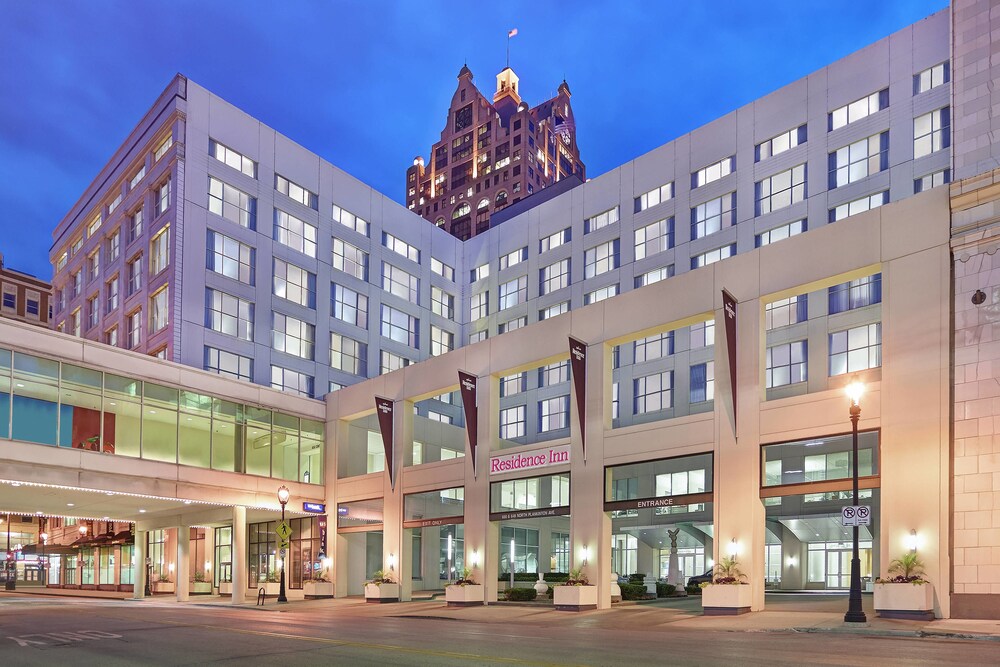 Residence Inn Milwaukee Downtown by Marriott