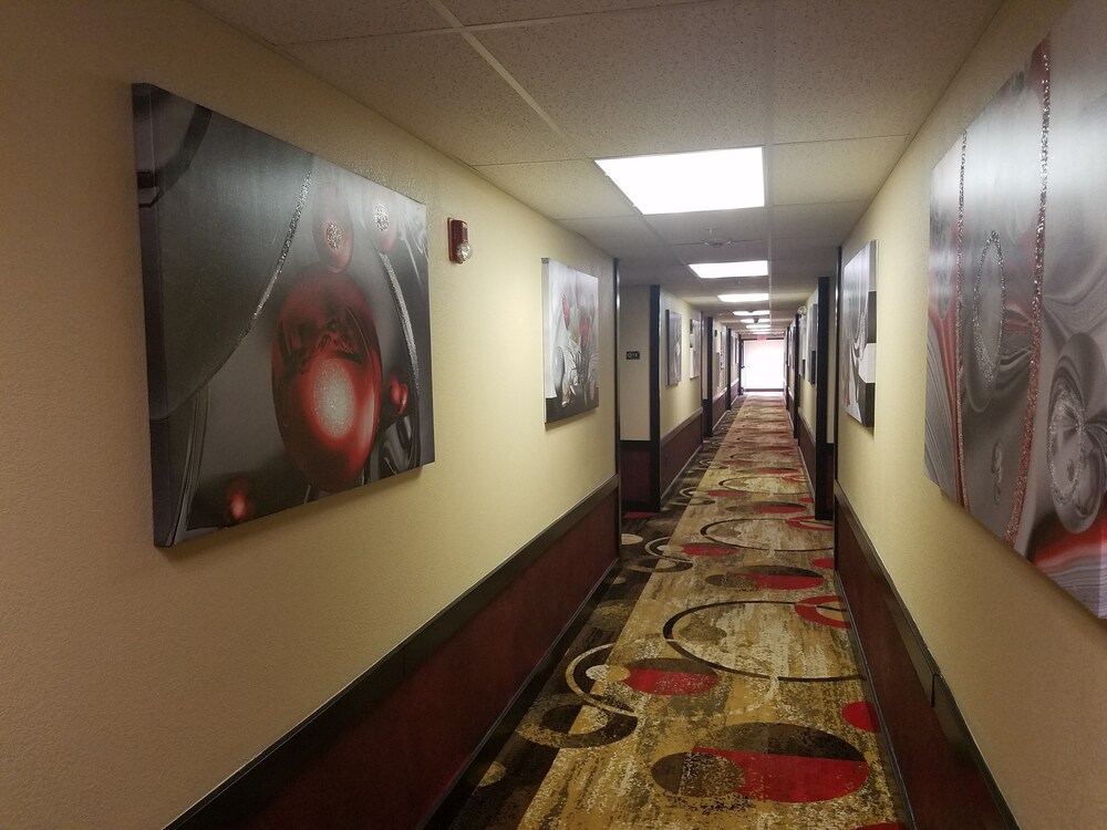 Hallway, Super 8 by Wyndham Wichita North