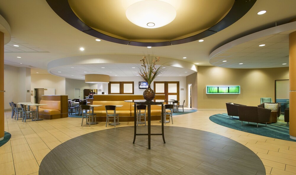 Lobby sitting area, Springhill Suites by Marriott Lawrence