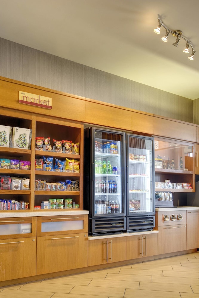 Snack bar, Springhill Suites by Marriott Lawrence