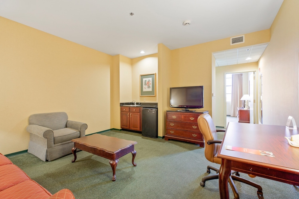 OYO Hotel St. Louis Downtown City Center MO in St. Louis Best Rates