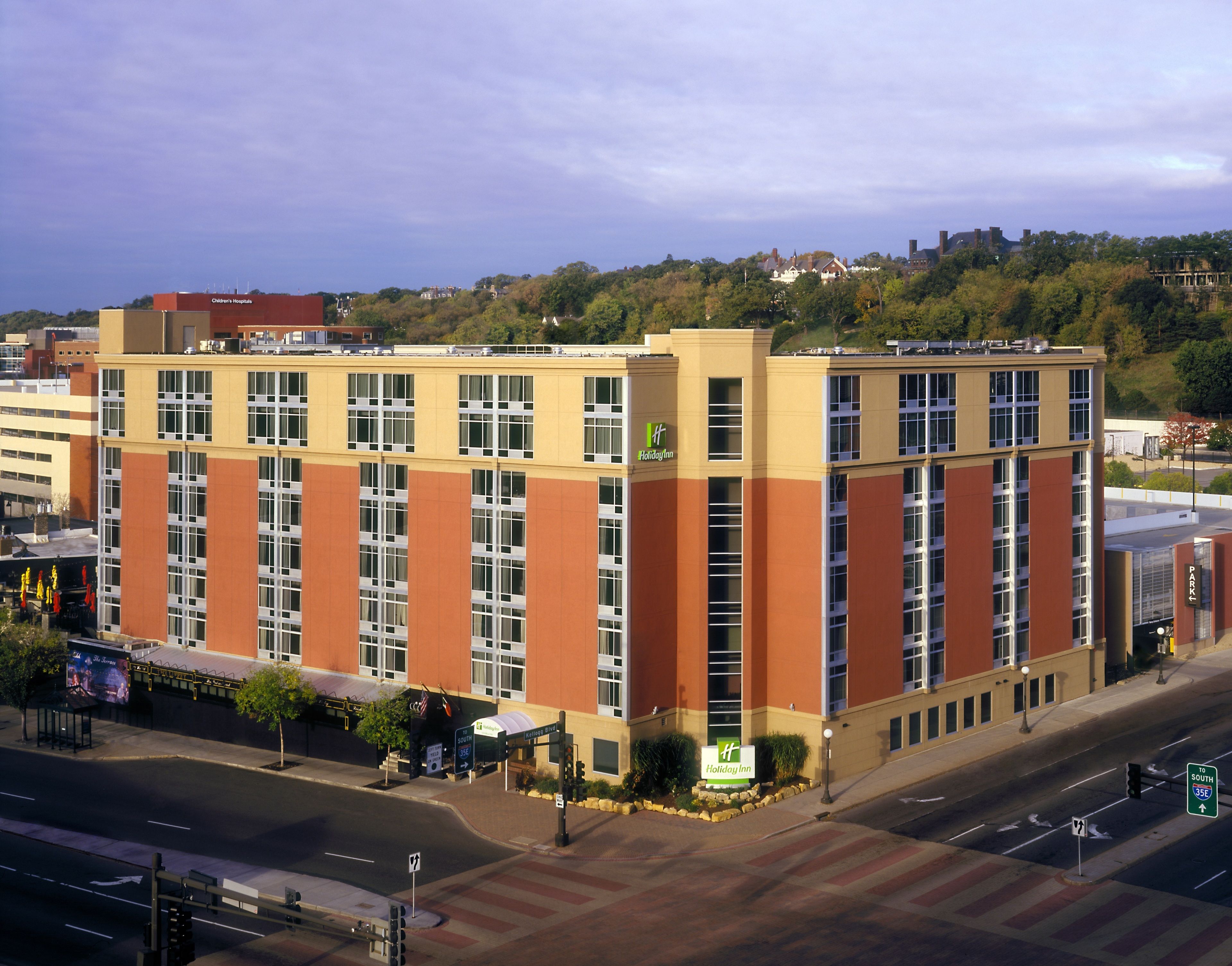 DoubleTree by Hilton Hotel St. Paul Downtown in St. Paul, MN | Expedia
