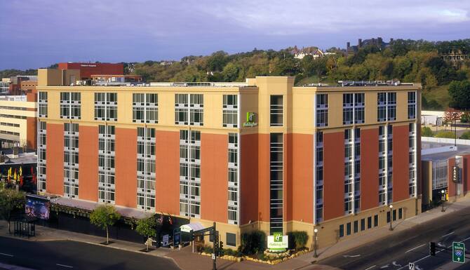 Holiday Inn St Paul Downtown In Minneapolis St Paul Mn Expedia