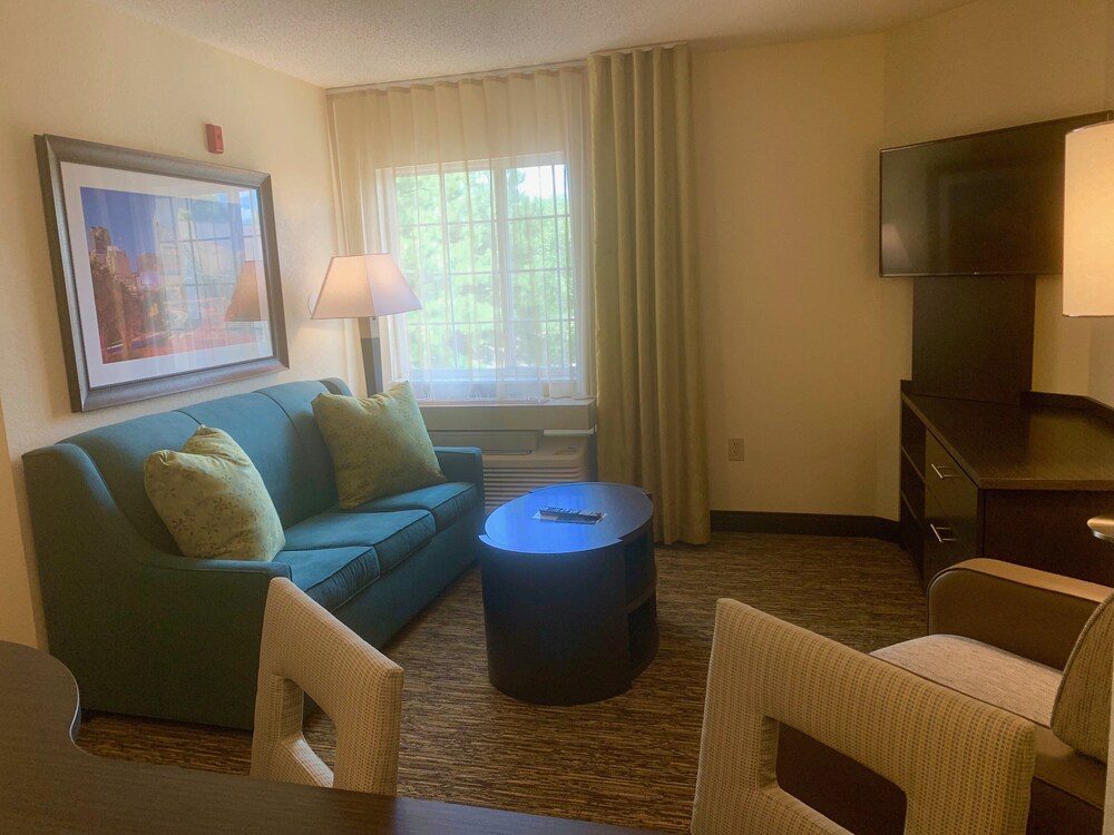 Candlewood Suites Raleigh Crabtree, an IHG Hotel