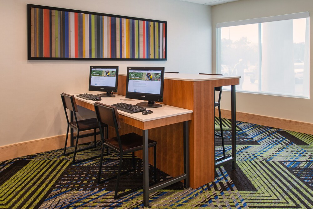 Holiday Inn Express & Suites Columbia-I-26 @ Harbison Blvd, an IHG Hotel