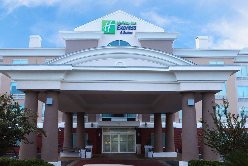 Holiday Inn Express & Suites Columbia-I-26 @ Harbison Blvd, an IHG Hotel