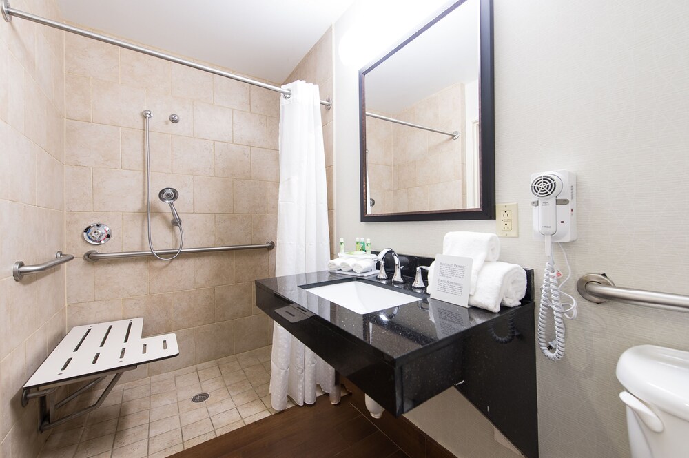 Holiday Inn Express & Suites Columbia-I-26 @ Harbison Blvd, an IHG Hotel