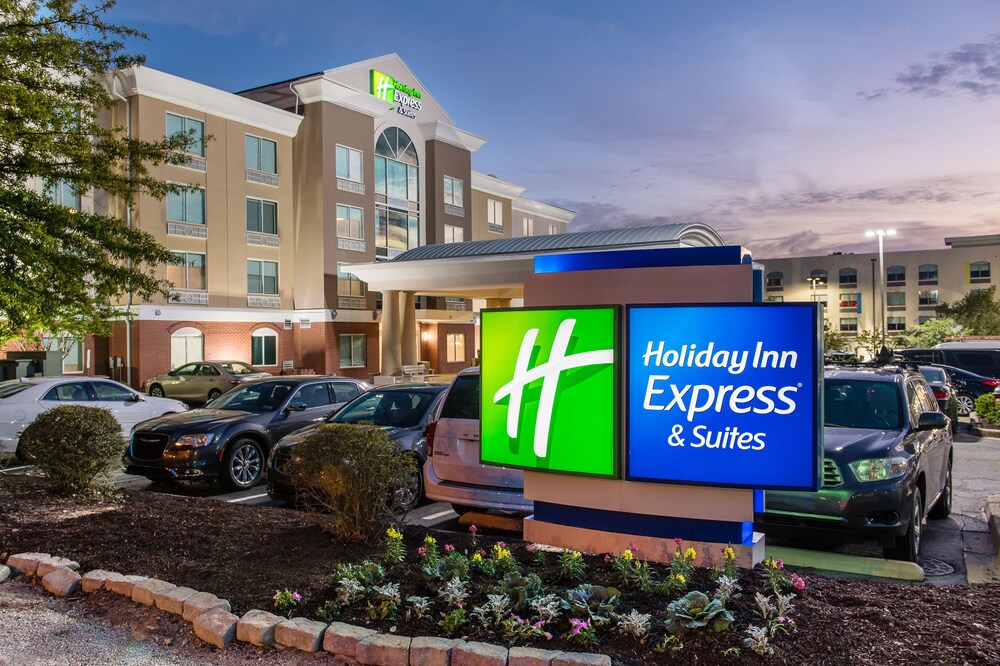 Holiday Inn Express & Suites Columbia-I-26 @ Harbison Blvd, an IHG Hotel