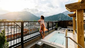 Outdoor spa bath