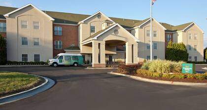 Homewood Suites by Hilton Kansas City-Airport