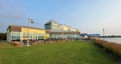 41 Lakefront Hotel, Trademark Collection By Wyndham
