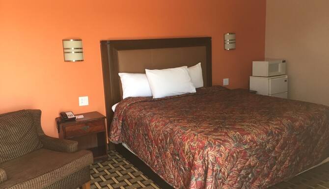 Howard Johnson By Wyndham Wichita Falls In Wichita Falls Tx Expedia