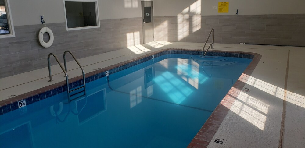 Indoor pool, Super 8 by Wyndham Amarillo West