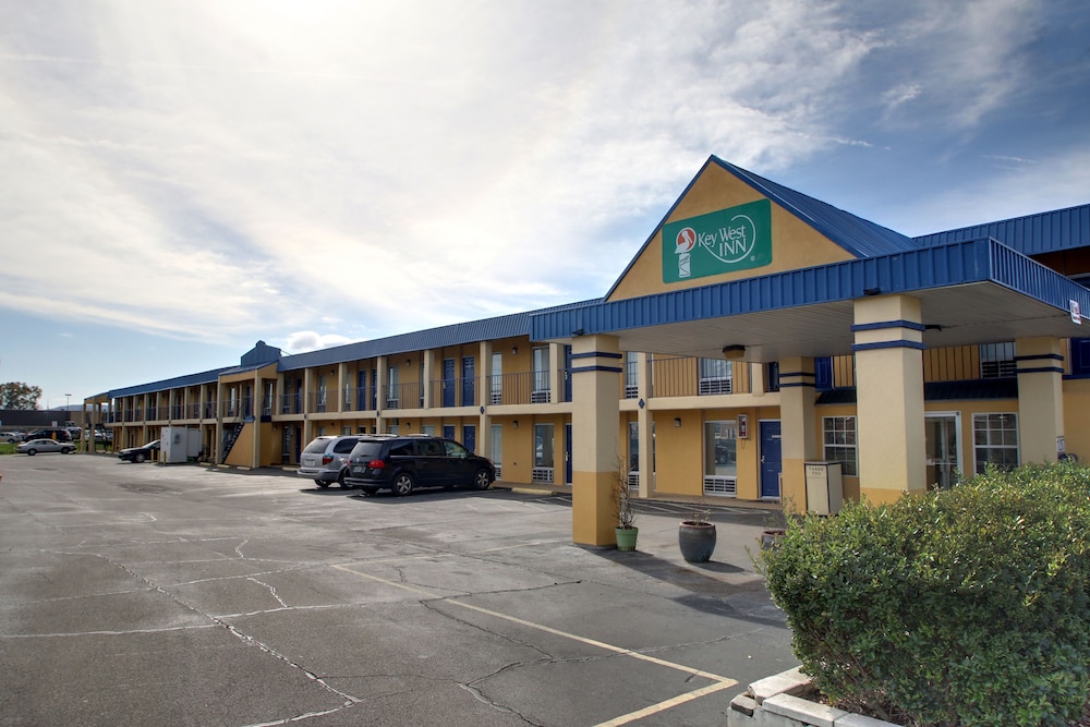 Key West Inn Oxford In Oxford Hotel Rates Reviews On Orbitz