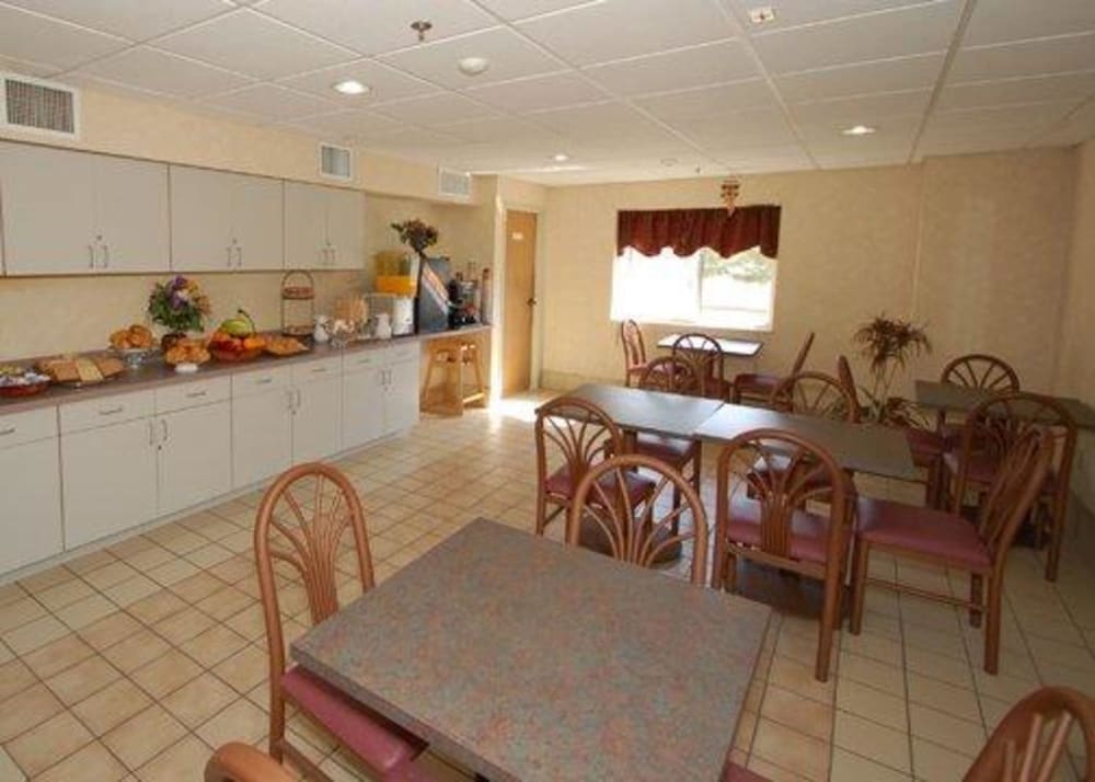 Rodeway Inn Willington North