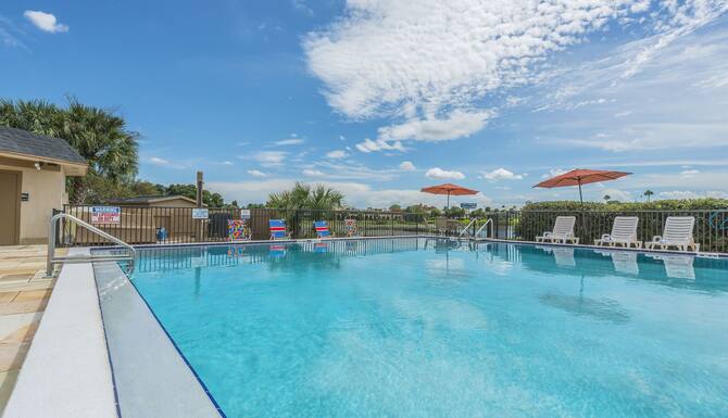 Quality Inn Suites Kissimmee By The Lake In Orlando Fl Expedia