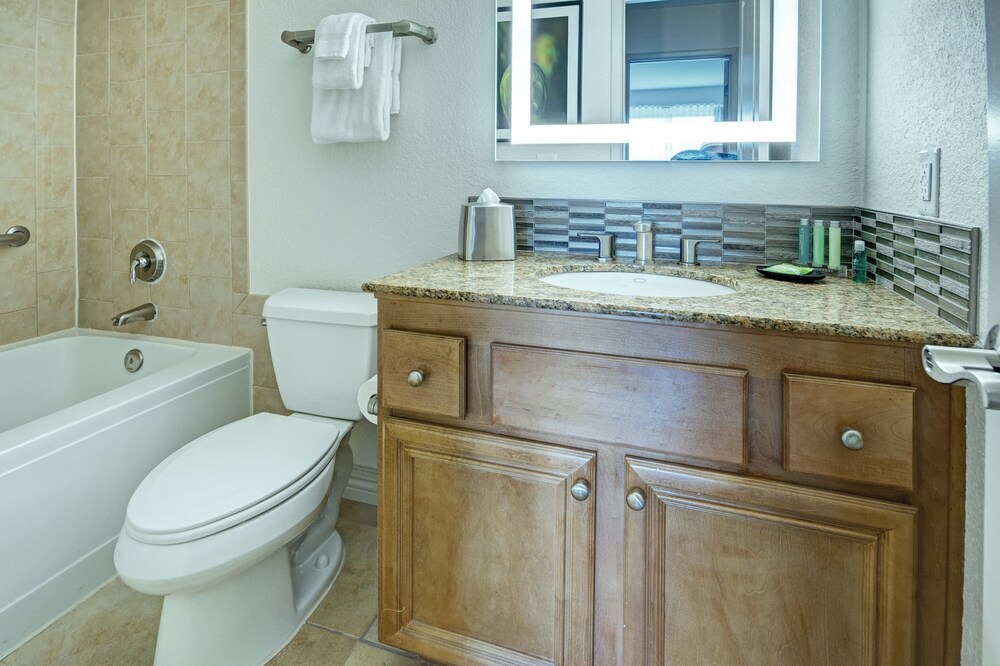 Bathroom, Desert Rose Resort