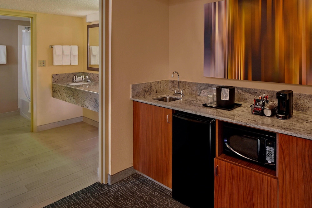 Courtyard by Marriott Orlando East/UCF Area