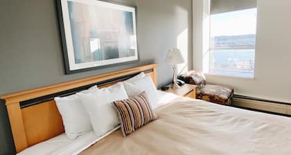 Met Hotel