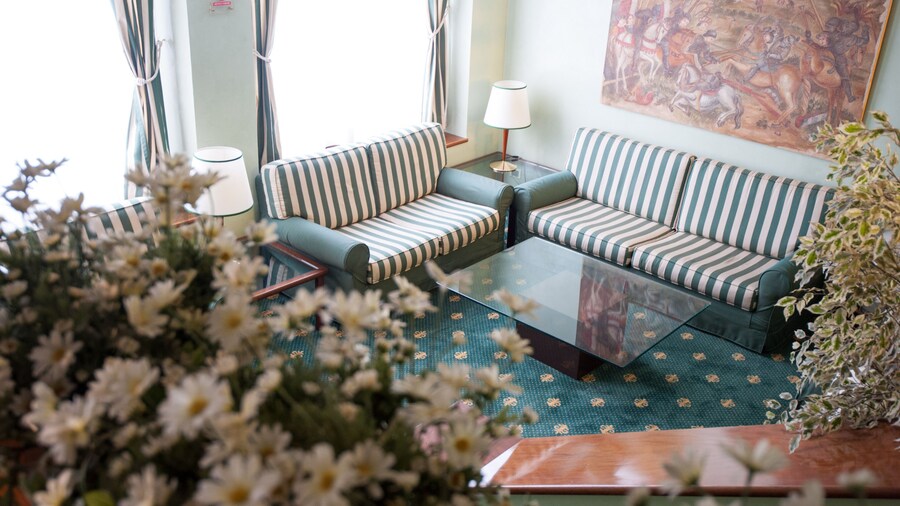 Hotel Flora