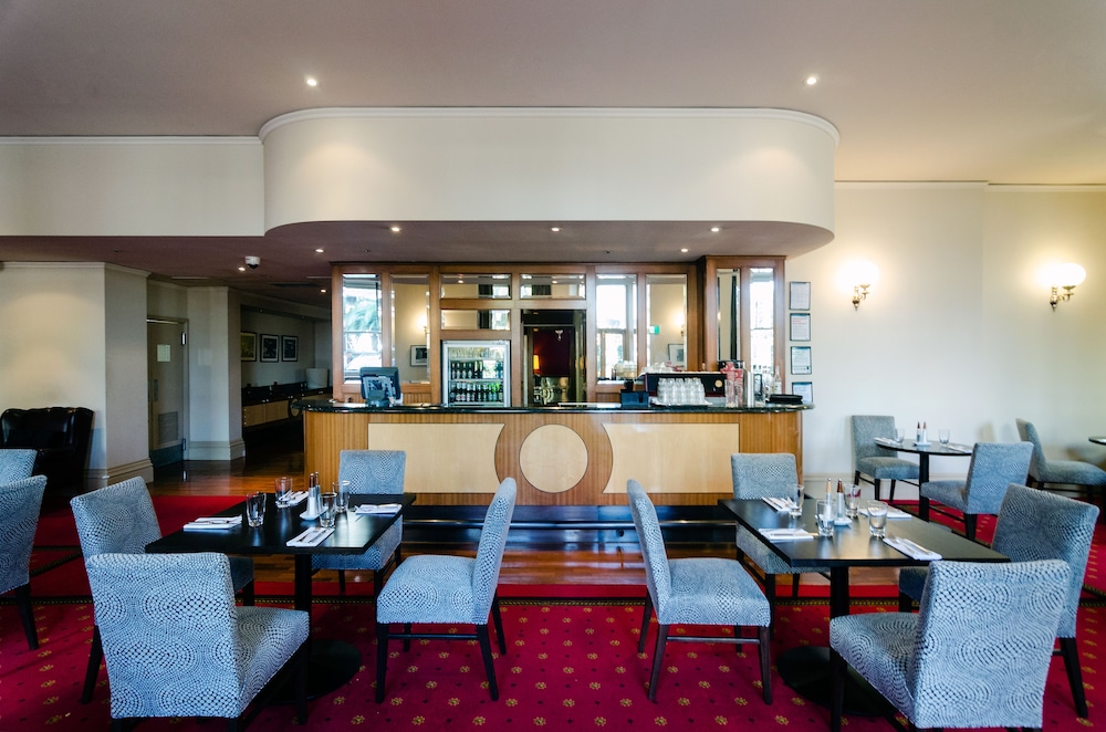 Breakfast area, Grand Hotel Melbourne