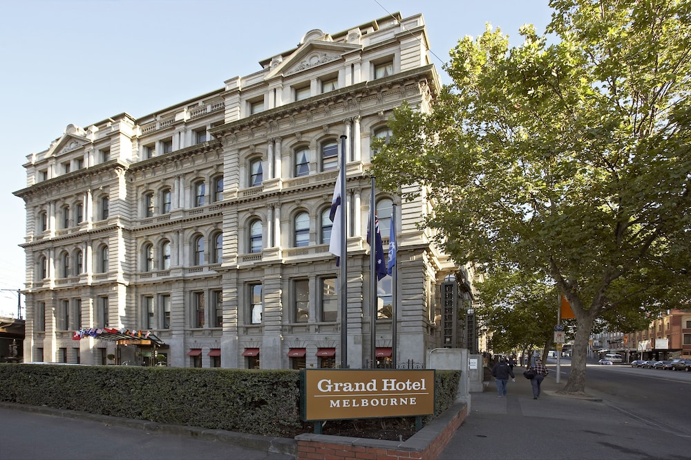 Front of property, Grand Hotel Melbourne