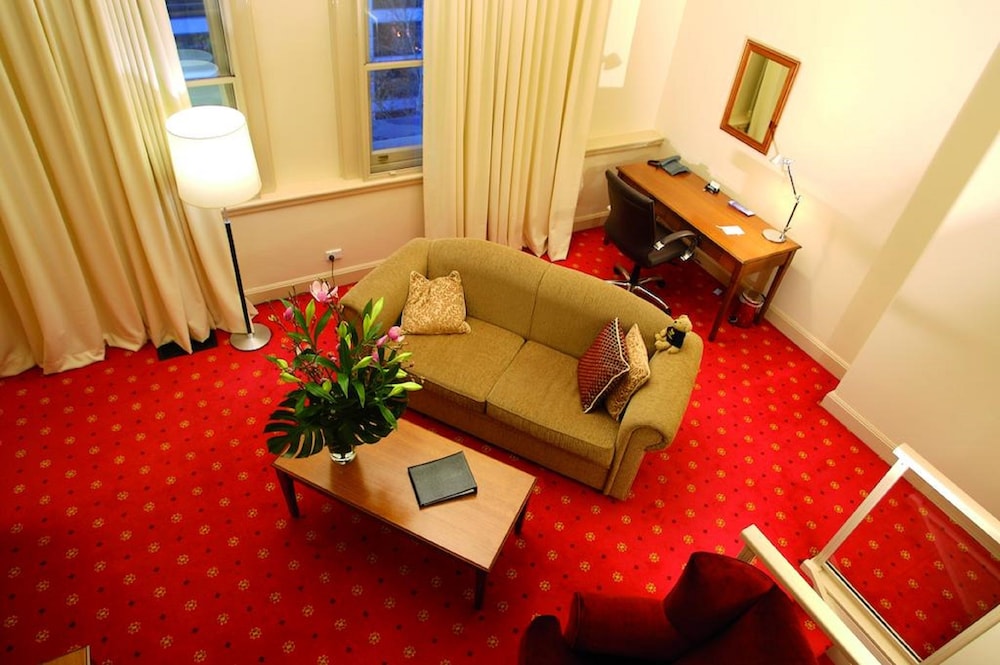Grand Hotel Melbourne