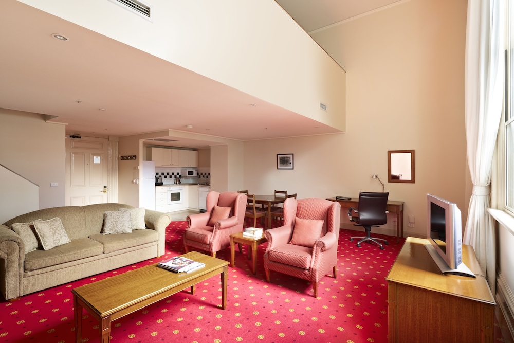 Living area, Grand Hotel Melbourne