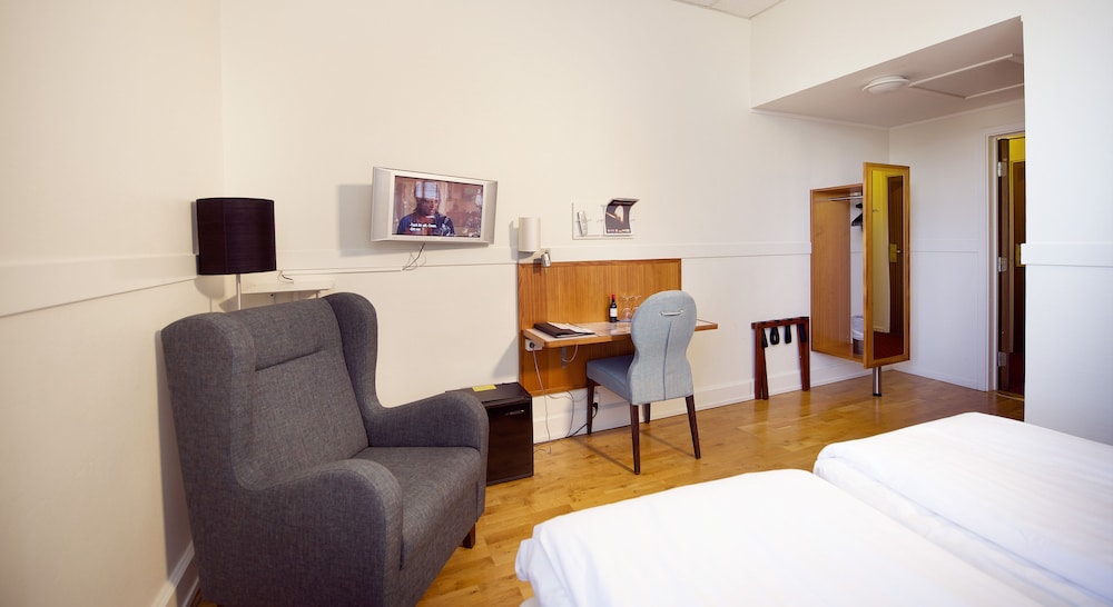 oskarshamn senior singles Best western sjofartshotellet in oskarshamn at sjofartsgatan 13 57230 se check reviews and discounted rates for aaa/aarp members, seniors, groups. oskarshamn senior singles Best western sjofartshotellet in oskarshamn at sjofartsgatan 13 57230 se check reviews and discounted rates for aaa/aarp members, seniors, groups.