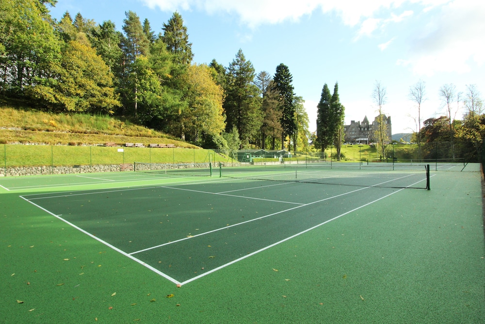 Tennis court, Atholl Palace Hotel