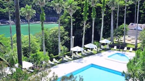 Seasonal outdoor pool